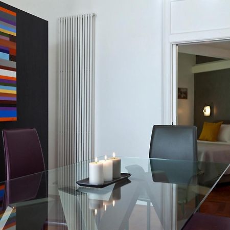 Elegant Apartment At Chiaia By Wonderful Italy เนเปิลส์ ภายนอก รูปภาพ