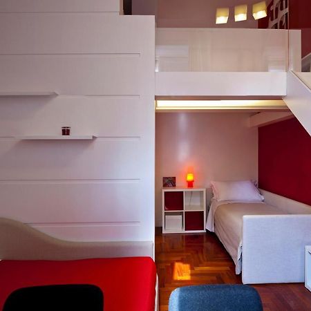 Elegant Apartment At Chiaia By Wonderful Italy เนเปิลส์ ภายนอก รูปภาพ