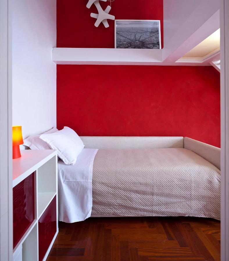 Elegant Apartment At Chiaia By Wonderful Italy เนเปิลส์ ภายนอก รูปภาพ