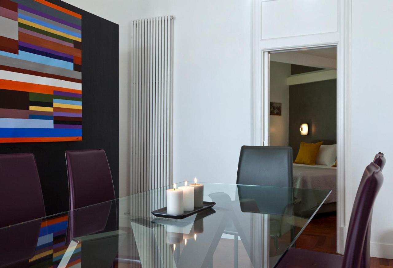 Elegant Apartment At Chiaia By Wonderful Italy เนเปิลส์ ภายนอก รูปภาพ