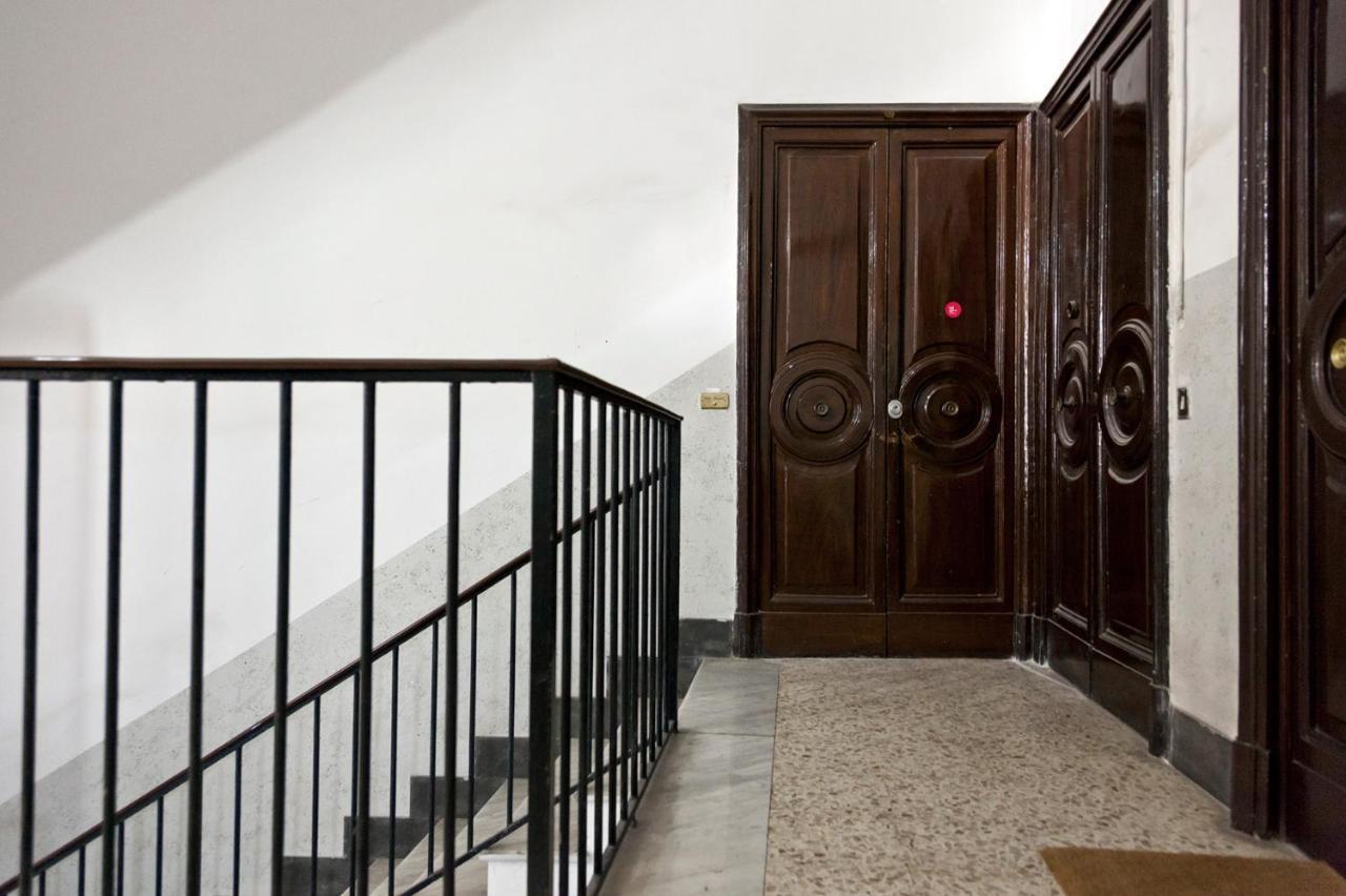 Elegant Apartment At Chiaia By Wonderful Italy เนเปิลส์ ภายนอก รูปภาพ